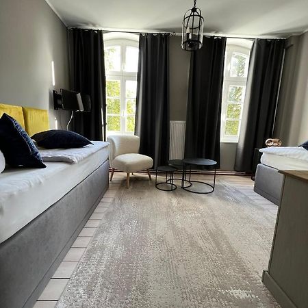 Gutshauszimmer Neu Gaarz Exterior photo